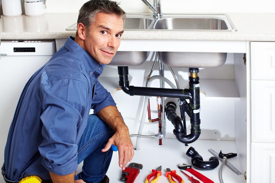 The Complete Guide to Hiring a Plumber in Gloucester