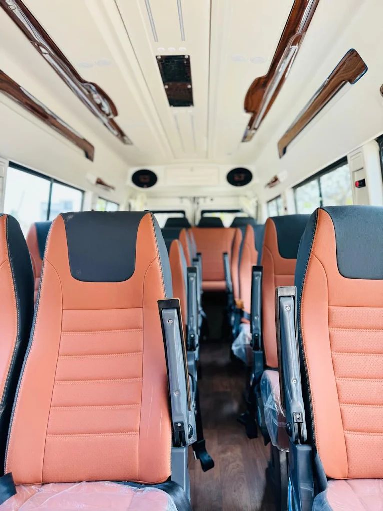 Beyond Sightseeing: Unexpected Ways Bangalore Groups Use a Tempo Traveller